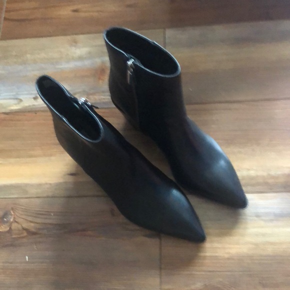 Black Steve Madden Canteen Ankle Boots - Picture 7 of 11